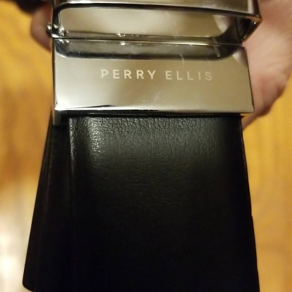 Perry Ellis belt, size 38, unisex